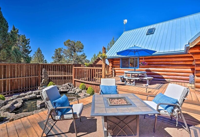 Bend Log Cabin W/ Cascade Mountain Views!
