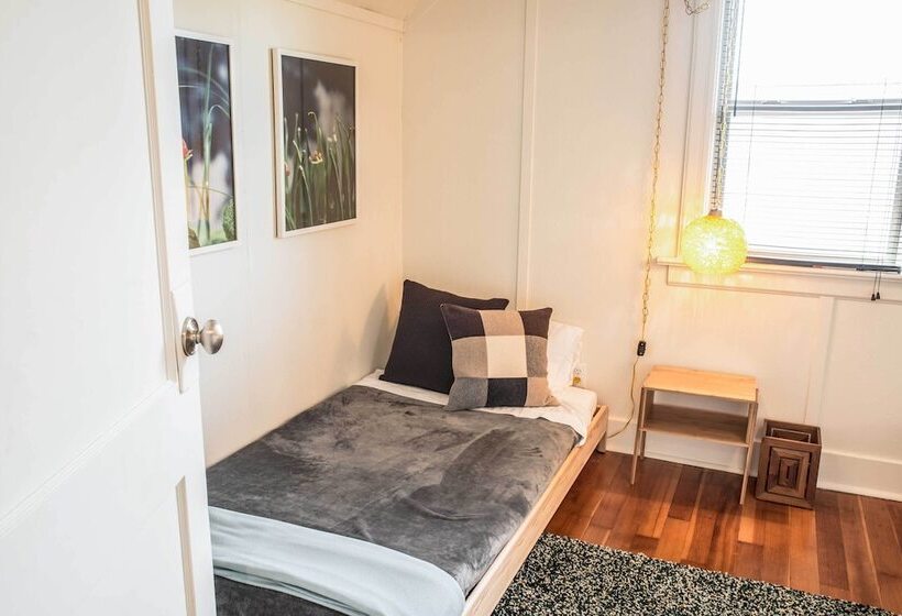 Updated Tacoma Home W/ Patio: 3 Mi To Downtown