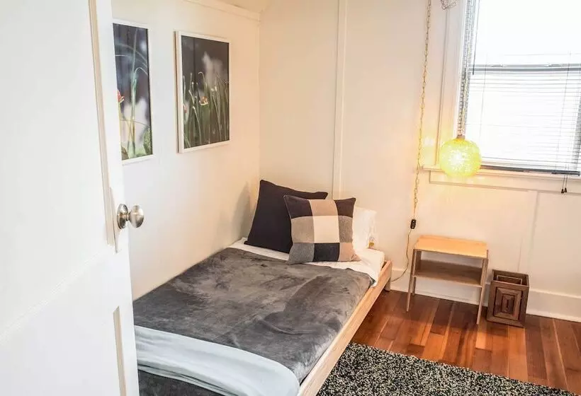 Updated Tacoma Home W/ Patio: 3 Mi To Downtown