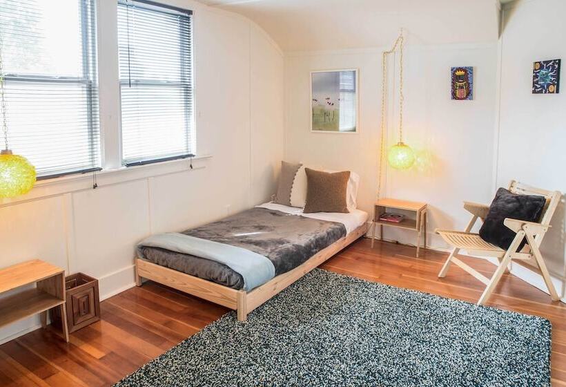 Updated Tacoma Home W/ Patio: 3 Mi To Downtown