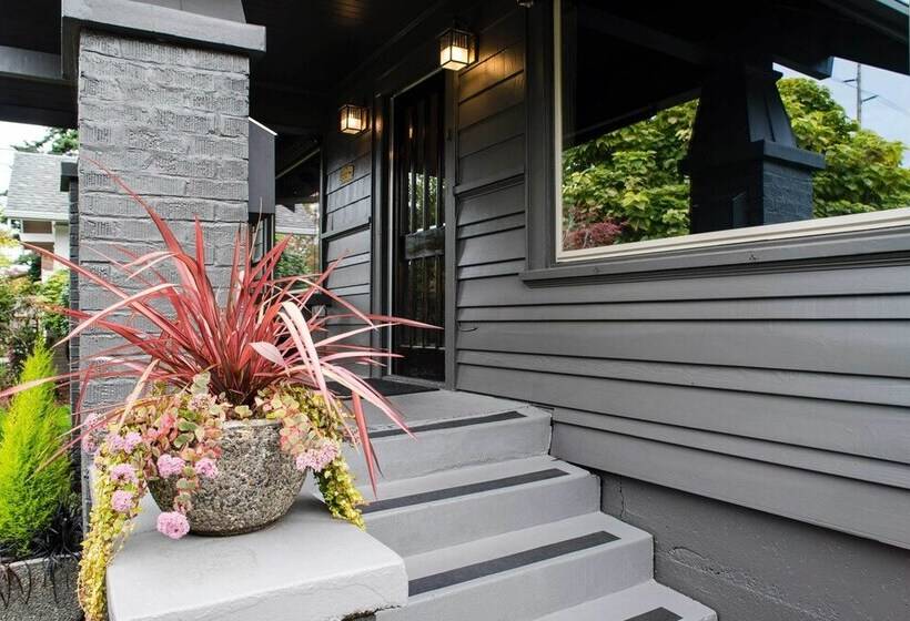 Updated Tacoma Home W/ Patio: 3 Mi To Downtown