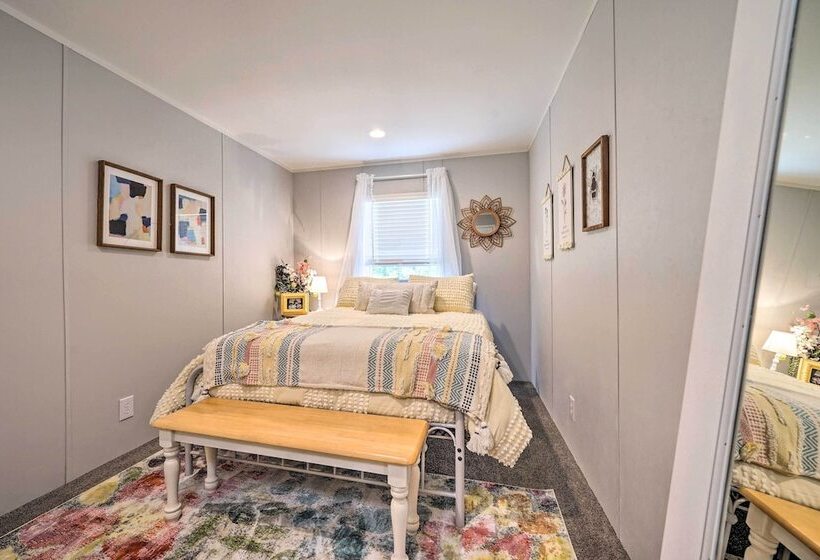 Updated Tuskahoma Cabin W/ Fire Pit & Deck!