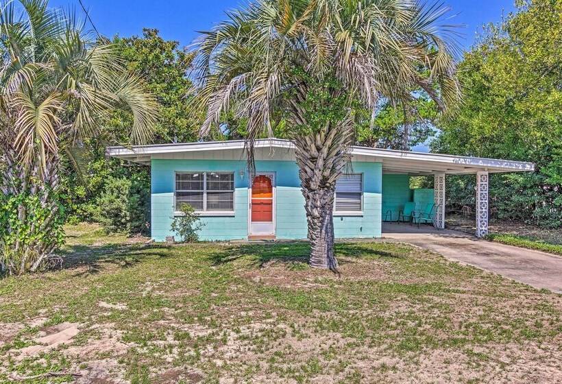 Vibrant Pcb Bungalow W/ Patio Walk To The Beach!