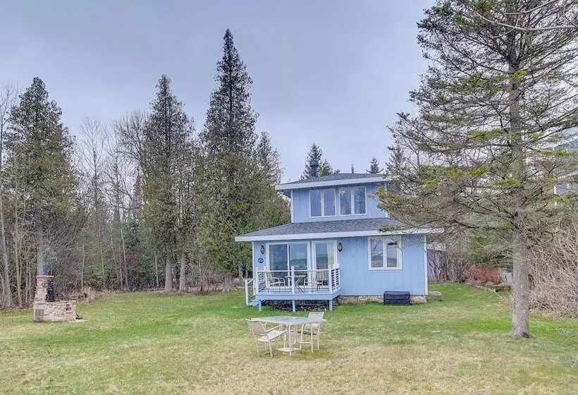 Serene Lakefront Baileys Harbor Home W/ Deck!