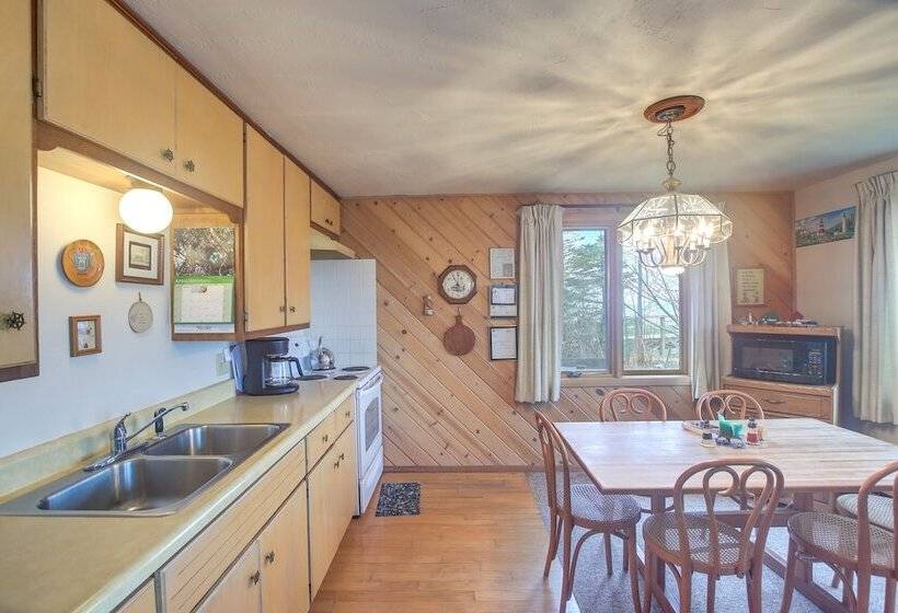 Serene Lakefront Baileys Harbor Home W/ Deck!