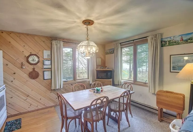 Serene Lakefront Baileys Harbor Home W/ Deck!