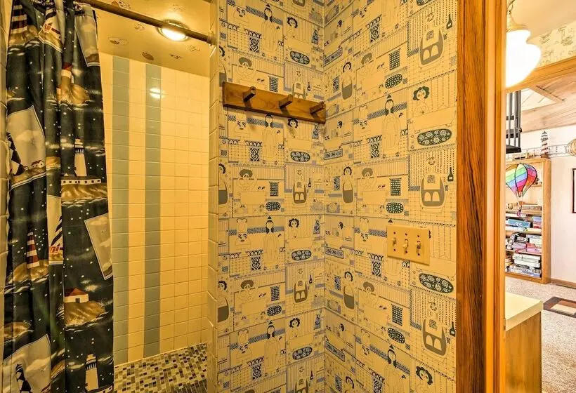 Serene Lakefront Baileys Harbor Home W/ Deck!