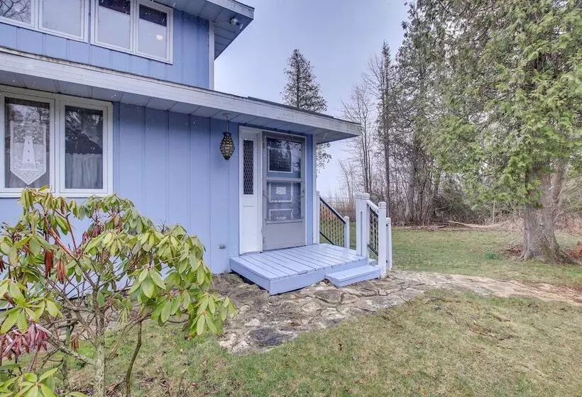 Serene Lakefront Baileys Harbor Home W/ Deck!