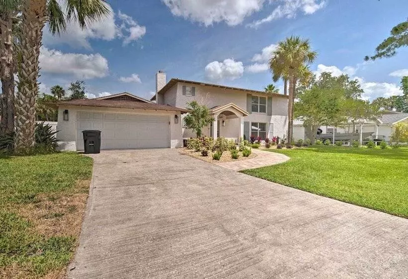 Waterfront Crystal River Home W/ Boat Dock!