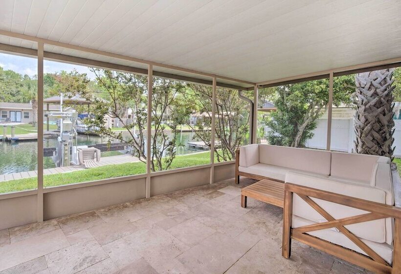 Waterfront Crystal River Home W/ Boat Dock!