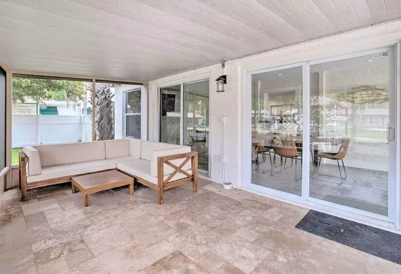 Waterfront Crystal River Home W/ Boat Dock!