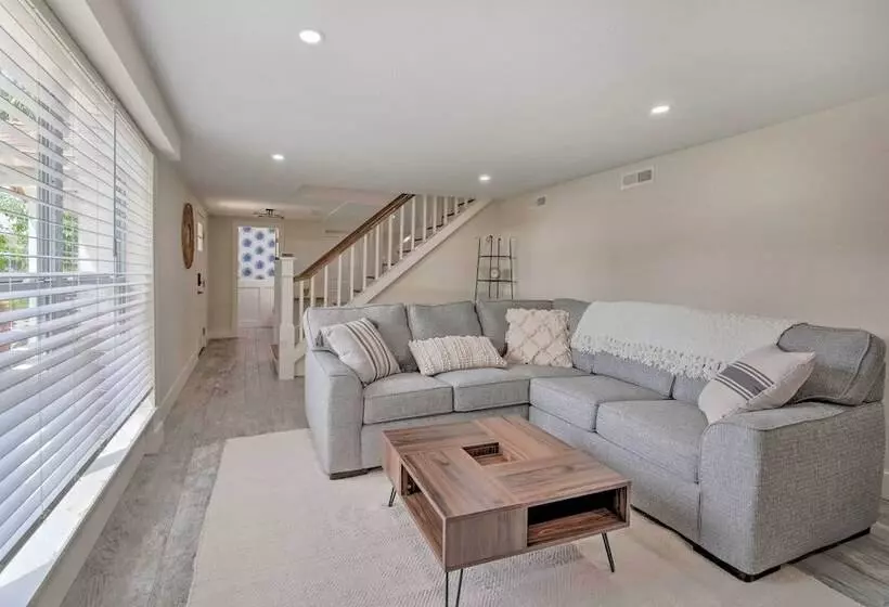 Waterfront Crystal River Home W/ Boat Dock!