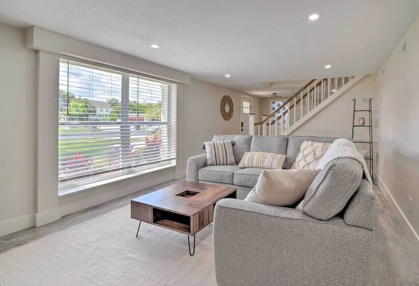 Waterfront Crystal River Home W/ Boat Dock!