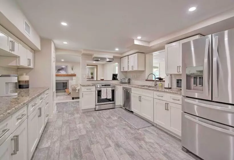 Waterfront Crystal River Home W/ Boat Dock!