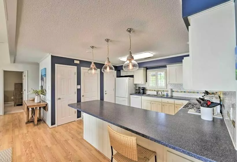 Waterfront Harkers Island Home: Sunset View & Dock