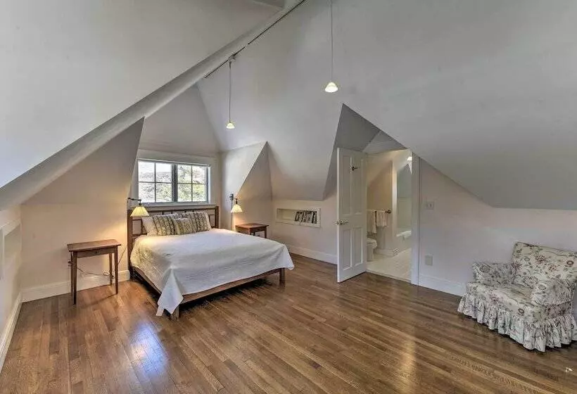 Waterfront Ipswich Escape: 2 Miles To Crane Beach!