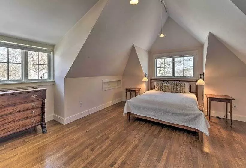 Waterfront Ipswich Escape: 2 Miles To Crane Beach!