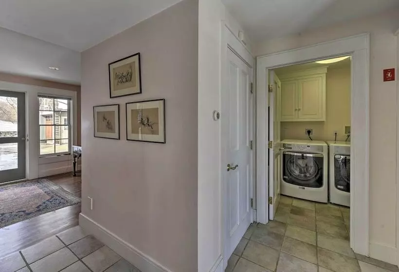 Waterfront Ipswich Escape: 2 Miles To Crane Beach!