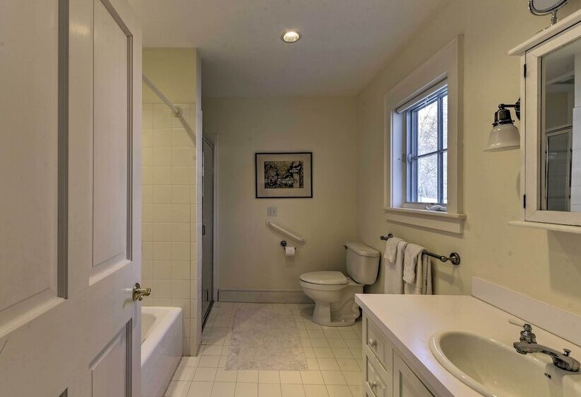 Waterfront Ipswich Escape: 2 Miles To Crane Beach!