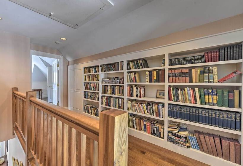 Waterfront Ipswich Escape: 2 Miles To Crane Beach!