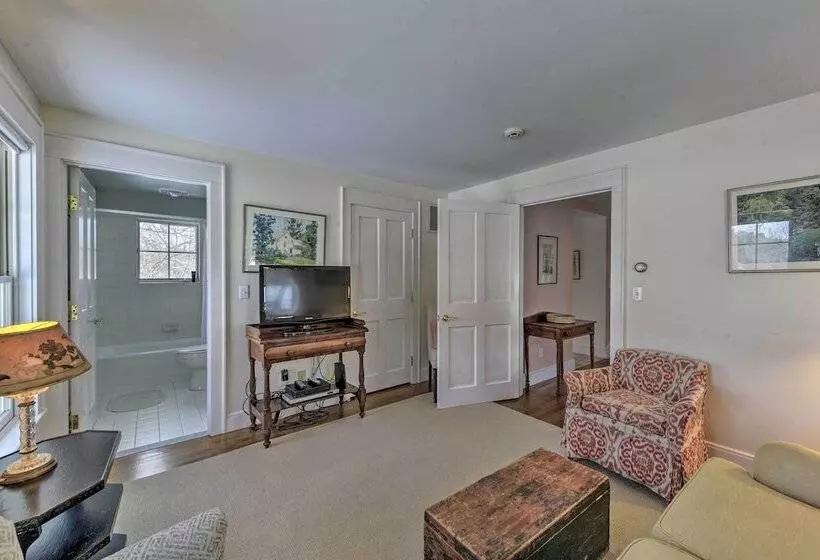 Waterfront Ipswich Escape: 2 Miles To Crane Beach!