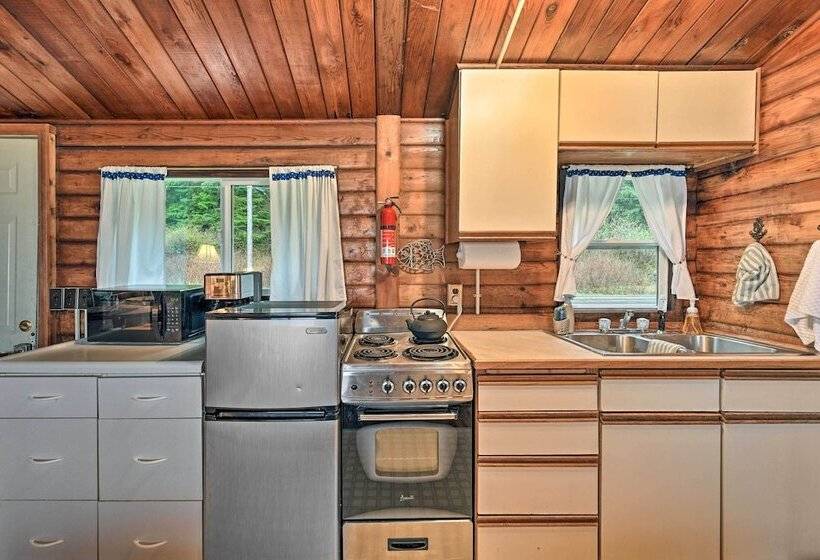 Waterfront Sekiu Escape 9 Mi To Neah Bay!