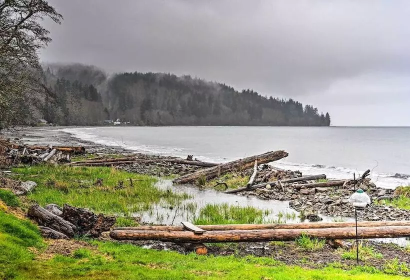 Waterfront Sekiu Escape   9 Mi To Neah Bay!