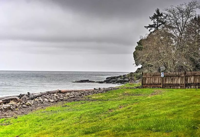 Waterfront Sekiu Escape   9 Mi To Neah Bay!