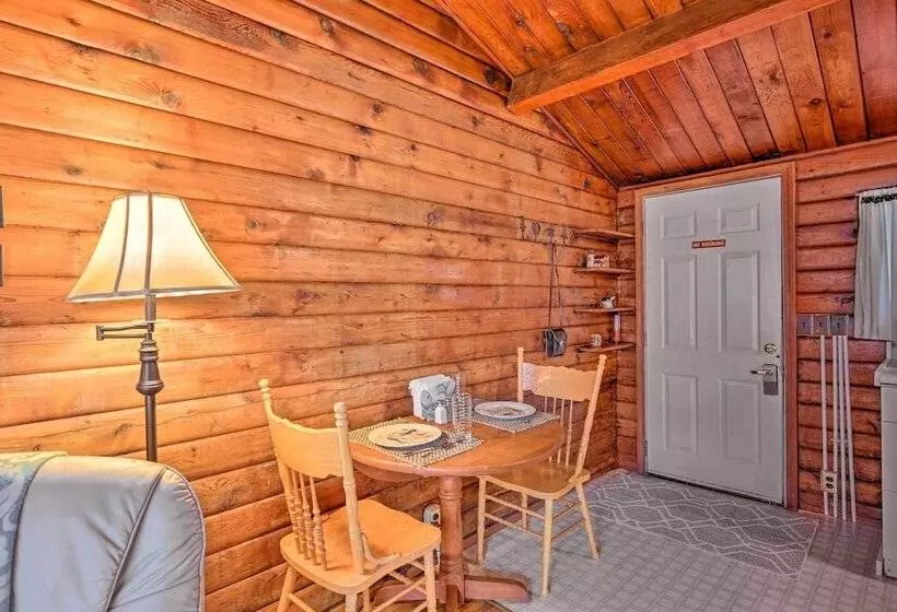 Waterfront Sekiu Escape   9 Mi To Neah Bay!