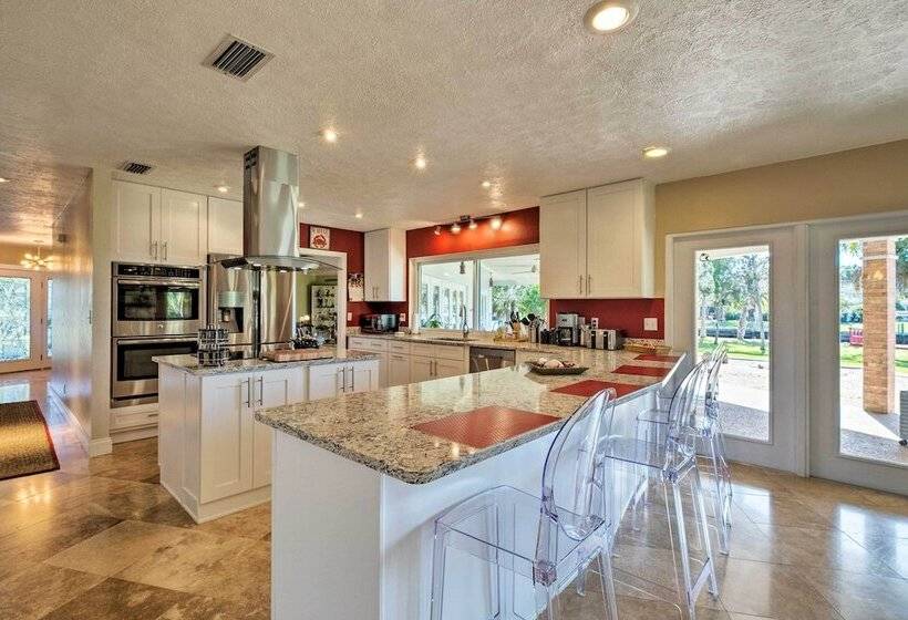 Bayfront Florida Retreat W/ Boat Lift & Fire Pit!