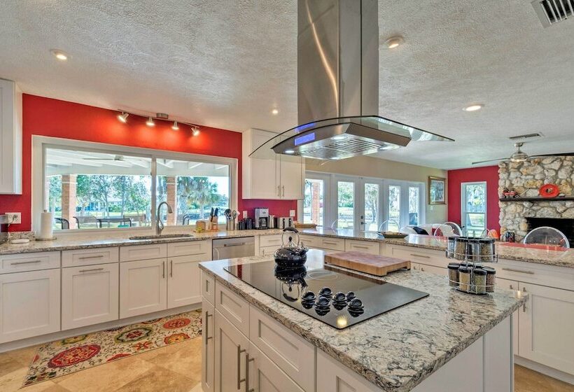 Bayfront Florida Retreat W/ Boat Lift & Fire Pit!