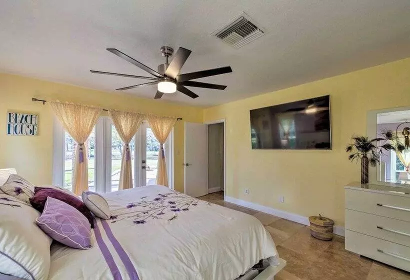 Bayfront Florida Retreat W/ Boat Lift & Fire Pit!