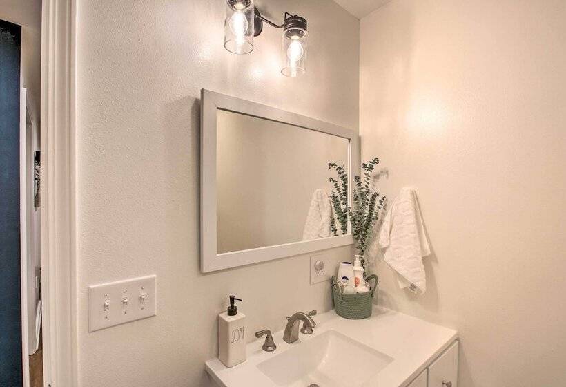 Beautiful Hot Springs Home: Central Location!