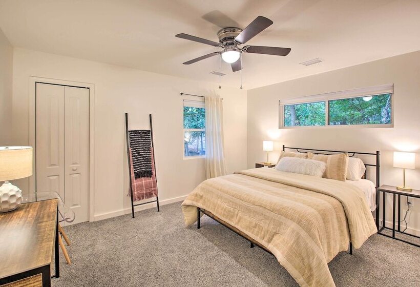 Beautiful Hot Springs Home: Central Location!