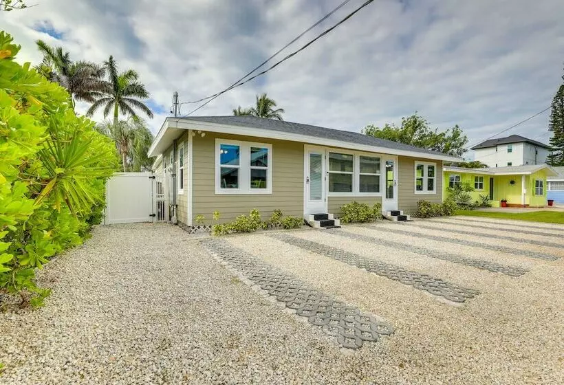 Bradenton Beach Home W/ Outdoor Bar & Heated Pool!