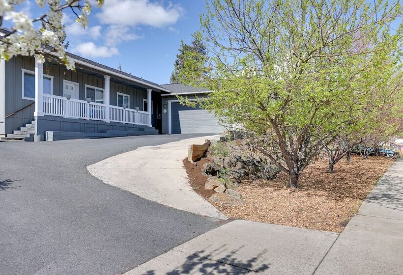 Bright Bend Home W/ Patio < 3 Mi To Downtown!