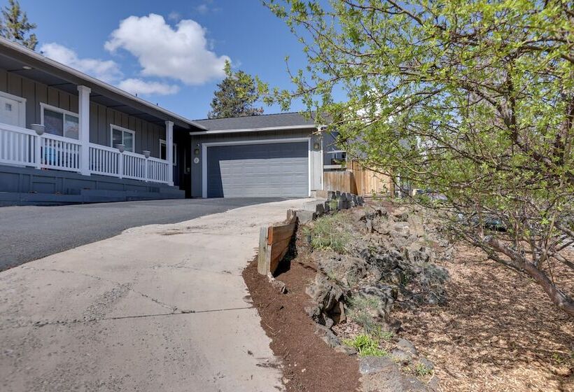 Bright Bend Home W/ Patio < 3 Mi To Downtown!