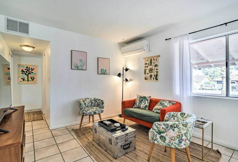 Cali Desert Oasis W/ Hot Tub + Mtn Views!