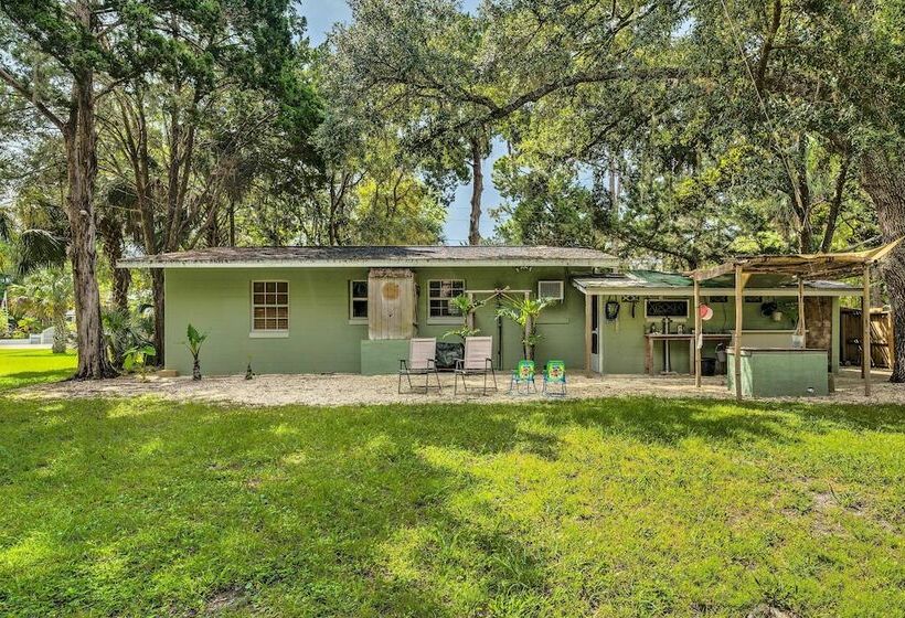 Central Yankeetown Hideaway: Walk To Water!