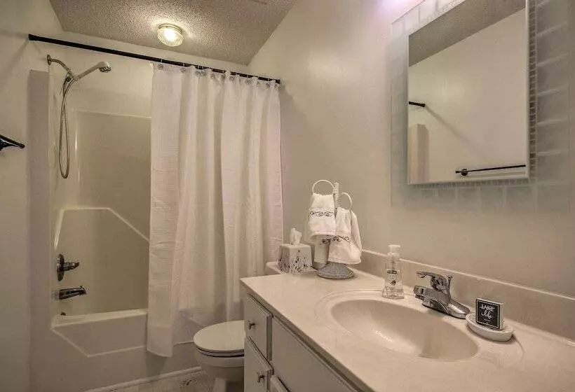 Chapin Home Near Boat Launch & Lake Murray!