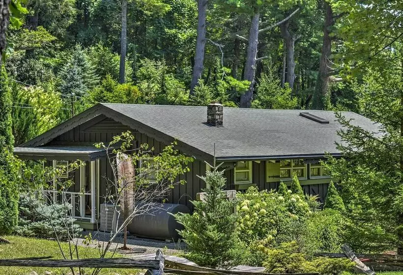 Charming Blue Ridge Cottage W/ Stunning Views!
