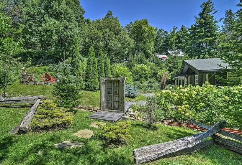 Charming Blue Ridge Cottage W/ Stunning Views!