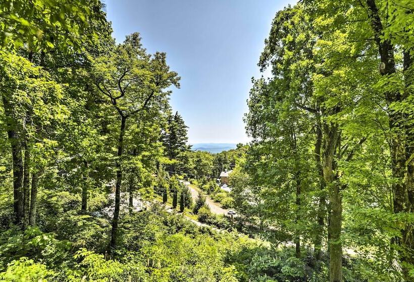 Charming Blue Ridge Cottage W/ Stunning Views!