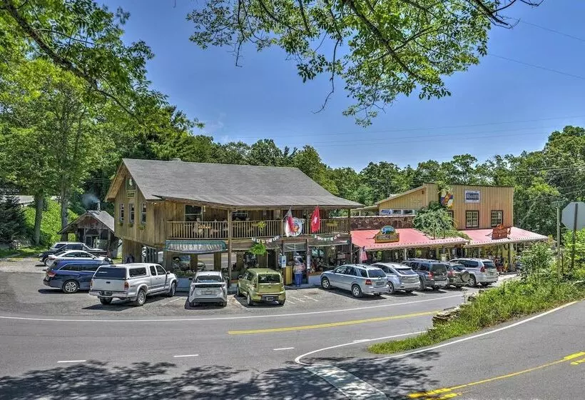 Charming Blue Ridge Cottage W/ Stunning Views!