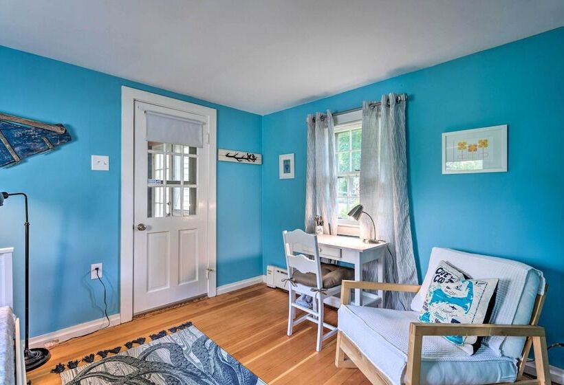 Walk To Monument Beach: Cape Cod Cottage W/ Grill
