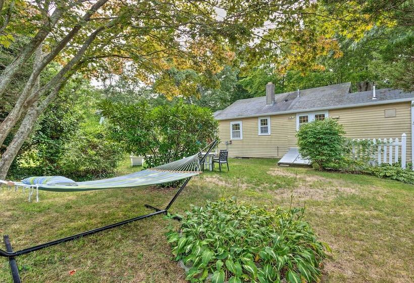 Walk To Monument Beach: Cape Cod Cottage W/ Grill