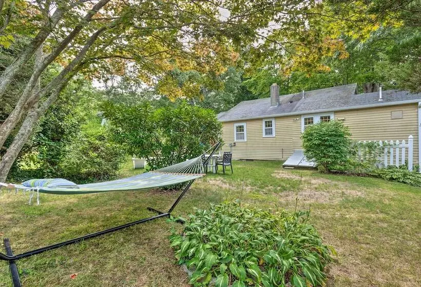 Walk To Monument Beach: Cape Cod Cottage W/ Grill
