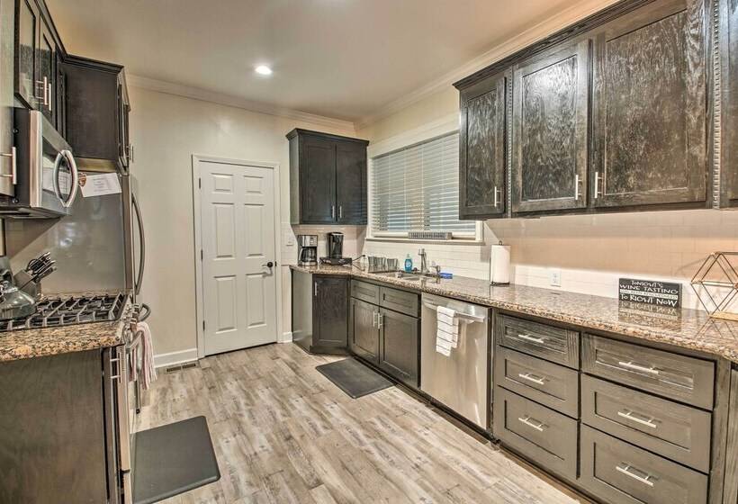 Charming Hot Springs Home W/ Yard ~ 1 Mi To Dtwn!