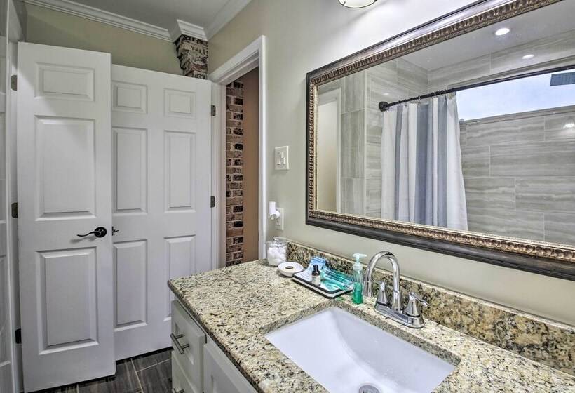 Charming Hot Springs Home W/ Yard ~ 1 Mi To Dtwn!