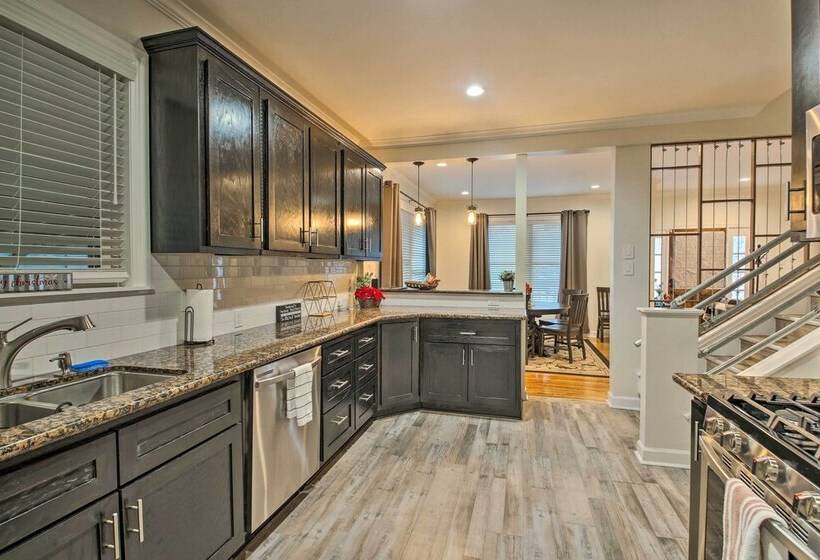 Charming Hot Springs Home W/ Yard ~ 1 Mi To Dtwn!